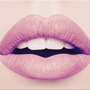 Pink Kisses Liquid Matte Lipstick